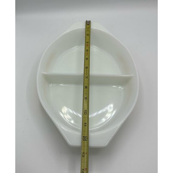 Vintage Pyrex Promotional Royal Wheat Divided Dish - 1.5 Quart - Picture 8 of 9